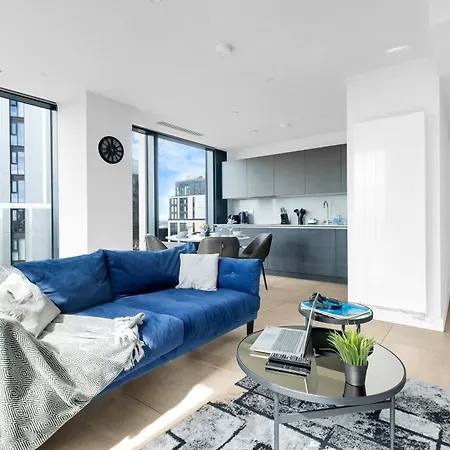 Awarded Best Luxury Serviced Apartments- Birmingham City Centre - Better And Bigger Than A Hotel! Birmingham