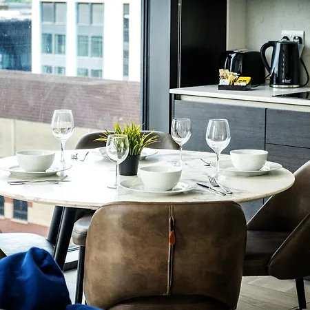 Awarded Best Luxury Serviced Apartments- Birmingham City Centre - Better And Bigger Than A Hotel!