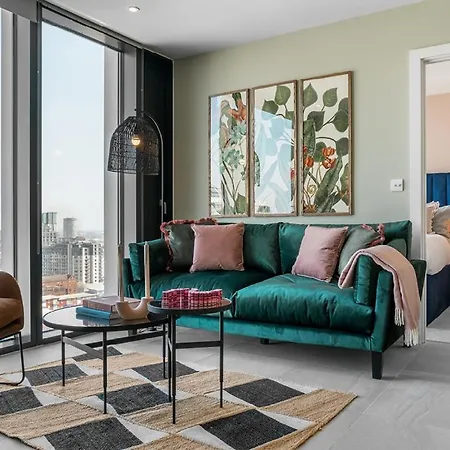 Awarded Best Luxury Serviced Apartments- Birmingham City Centre - Better And Bigger Than A Hotel! Birmingham
